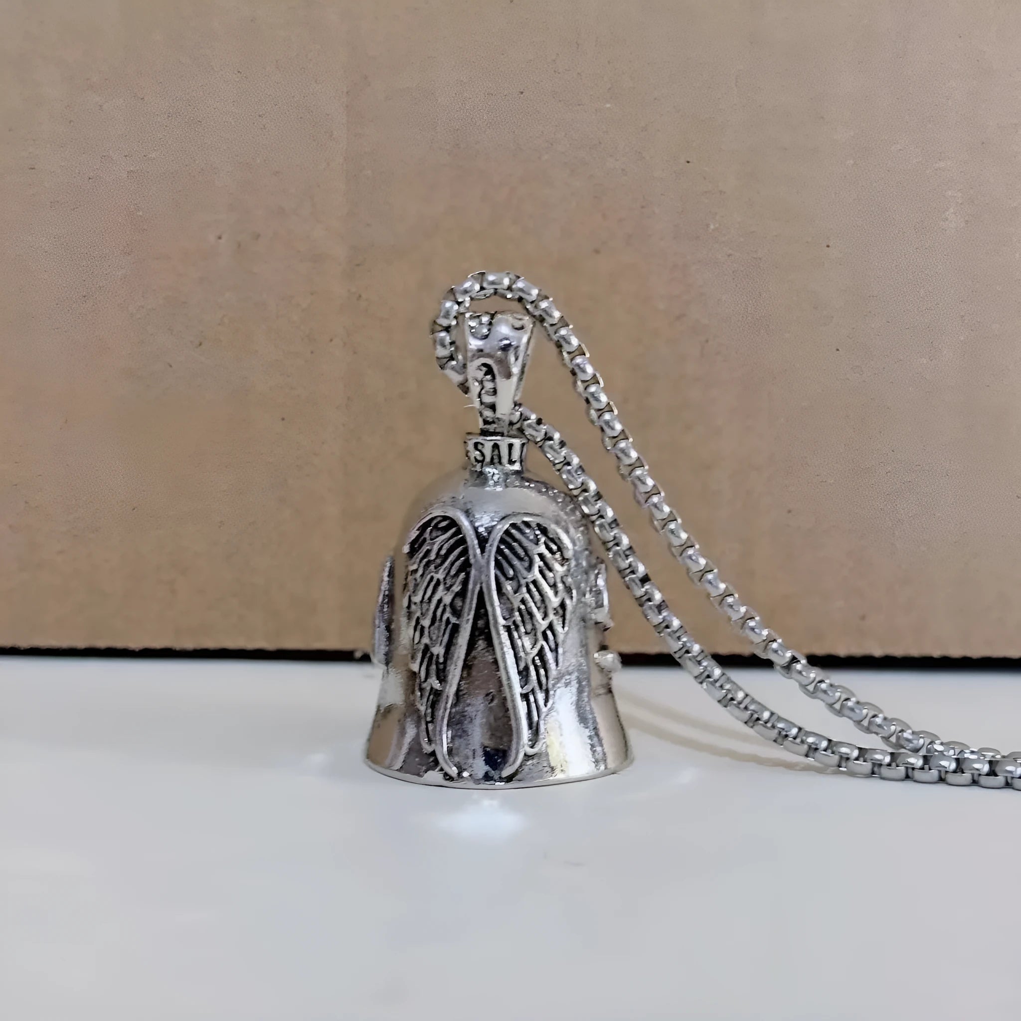 Vintage white angel wings feather pendant necklace and keychain jewellery set