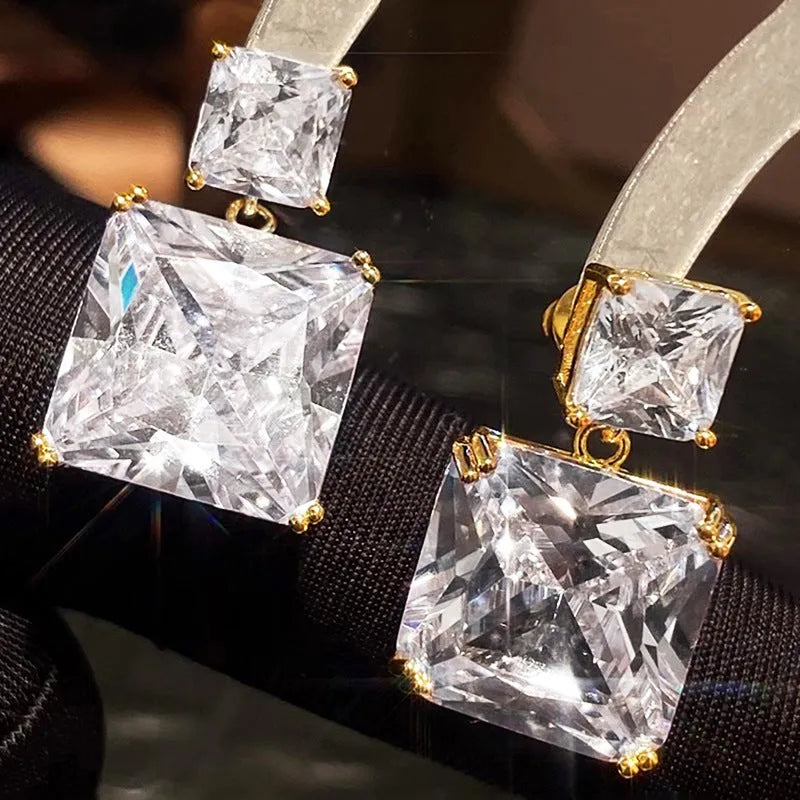 Copper geometric square earrings in white gold or golden finish with quadrilateral design