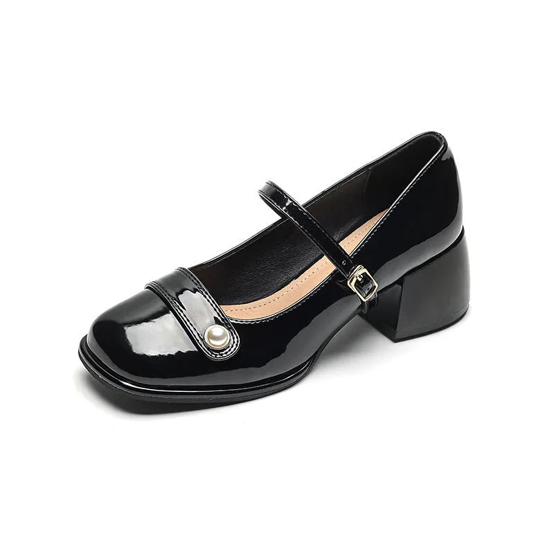 Women's patent leather hiking pumps with chunky heel and buckle closure in three colours