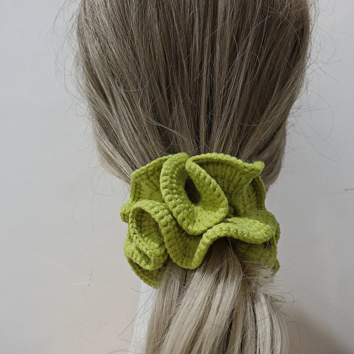 Girls cute bud hair ring with knitted flowers in pink and white polyester