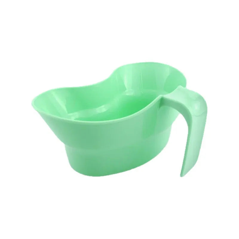 Green plastic nursing mouthwash cup for bedridden elderly oral care