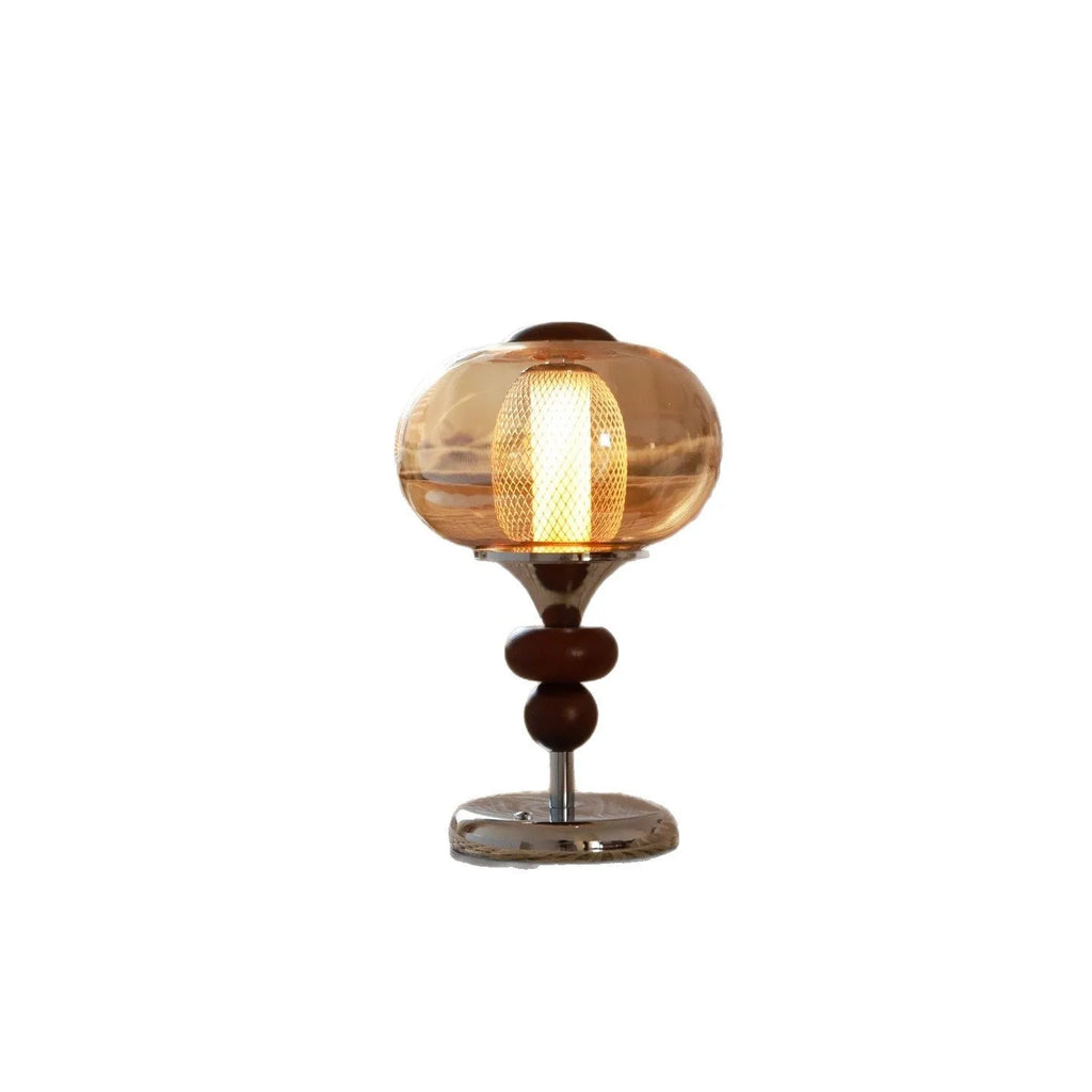 Solid wood palace table lamp with retro design and USB rechargeable power