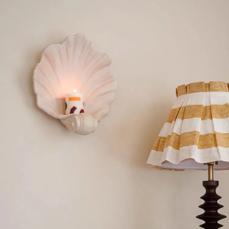 White resin simulation shell fruit plate ornament with realistic texture for table decoration