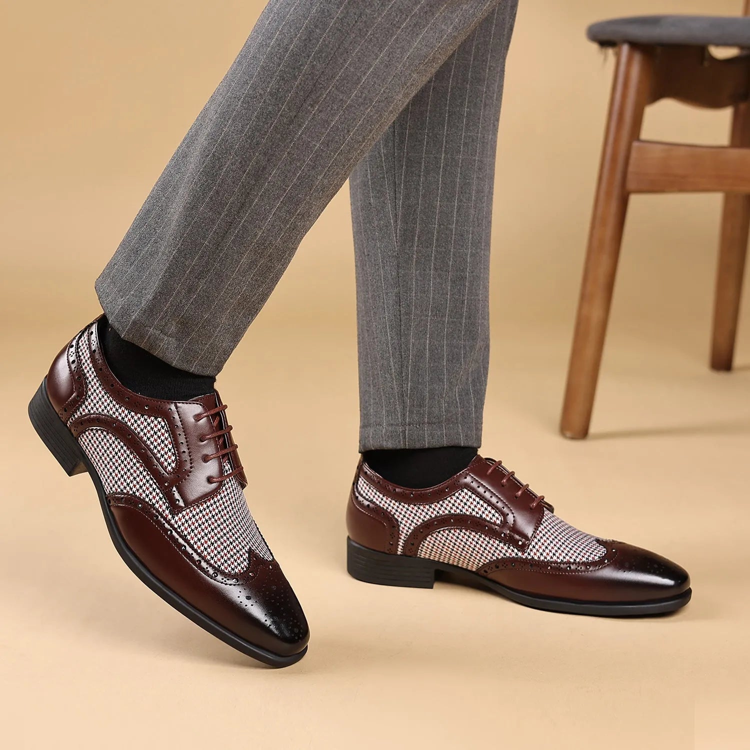 Men's casual leather shoes with houndstooth plaid pattern in black, brown, wine red or yellow colours