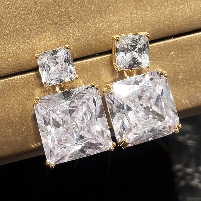 Copper geometric square earrings in white gold or golden finish with quadrilateral design