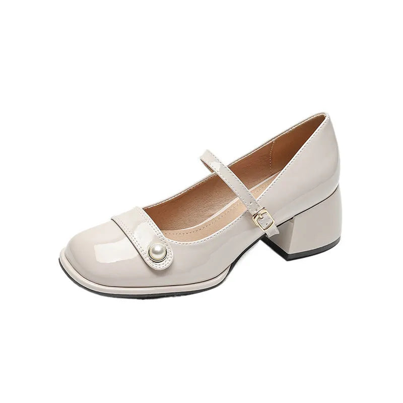 Women's patent leather hiking pumps with chunky heel and buckle closure in three colours