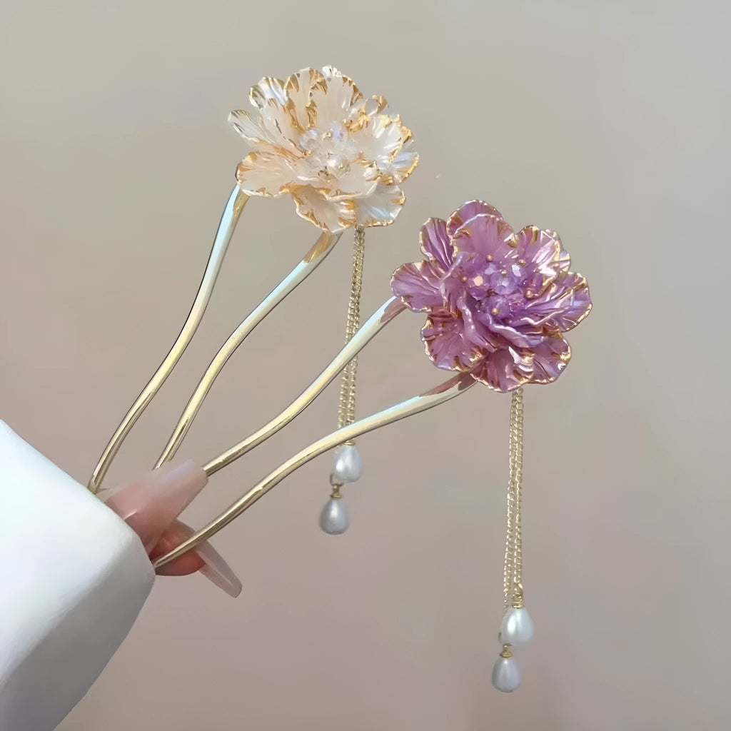 Purple and white peony flower U-shaped hairpin with tassel detailing on alloy construction