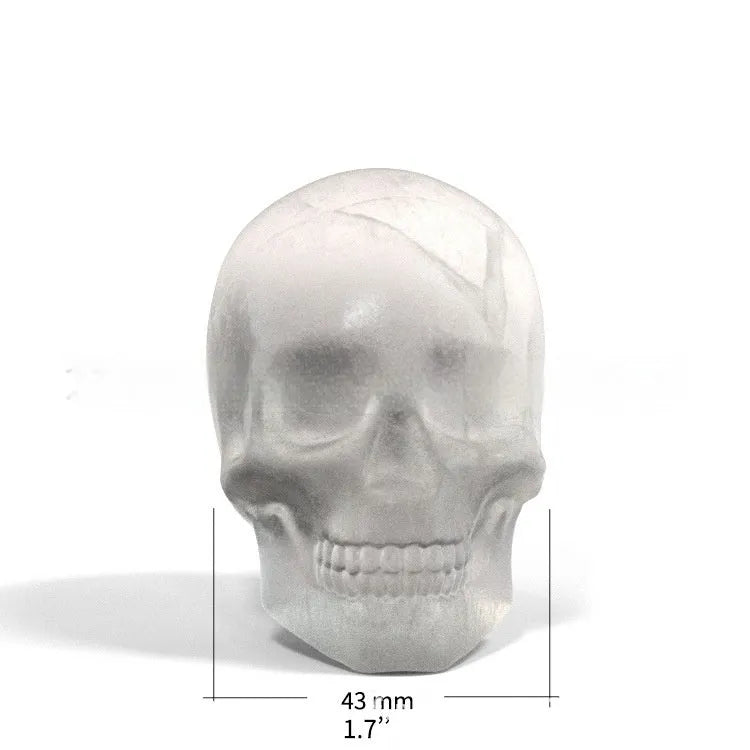 3D Halloween skull ice cube tray in food-grade silicone measuring 5.8 x 8.5 x 7 cm