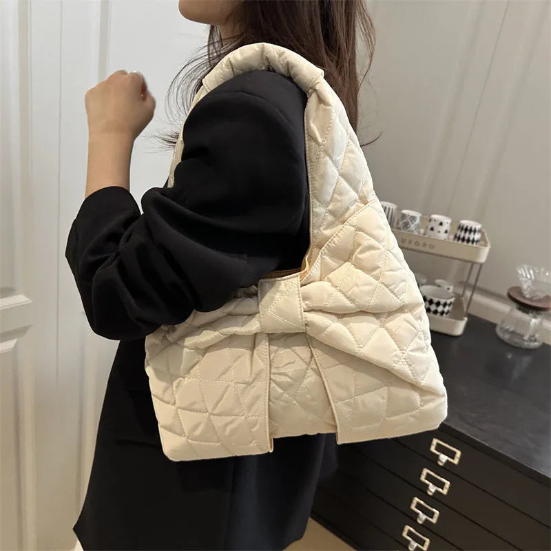 Polyester-lined cotton one shoulder handbag in horizontal square shape with sandwich pocket and zipper change bag