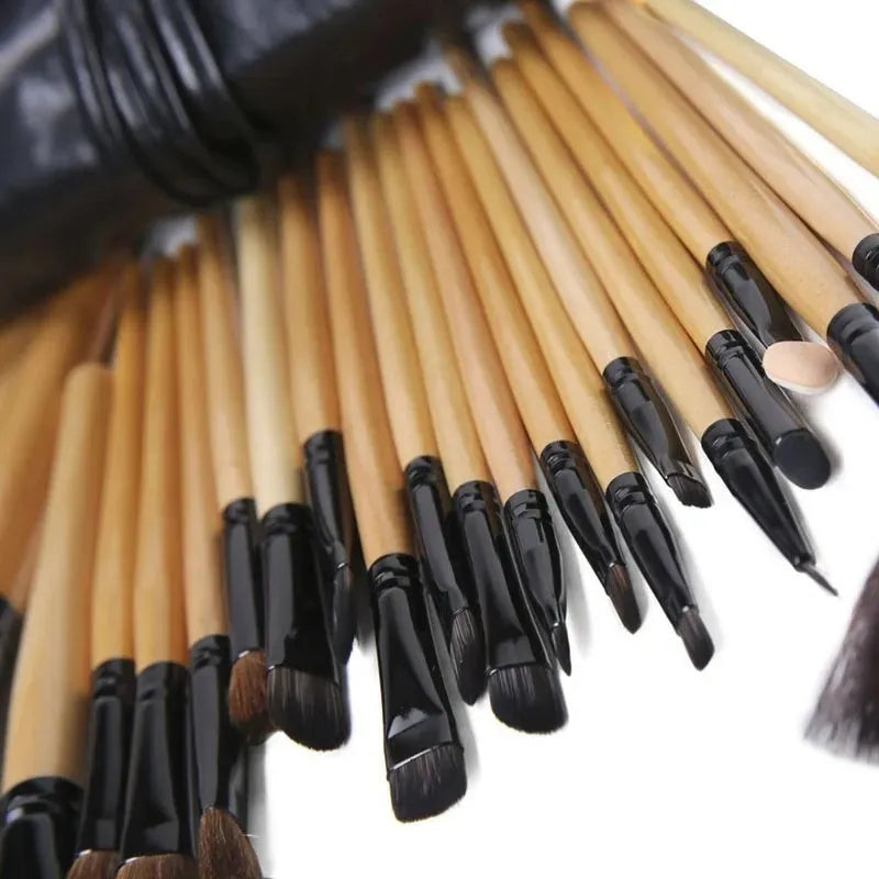 24 professional makeup brushes with man-made fibre heads and wooden handles in PU gift bag