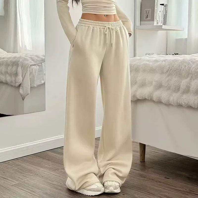 Women's knitted polyester vest pants suit in beige white with long sleeves and solid colour retro style