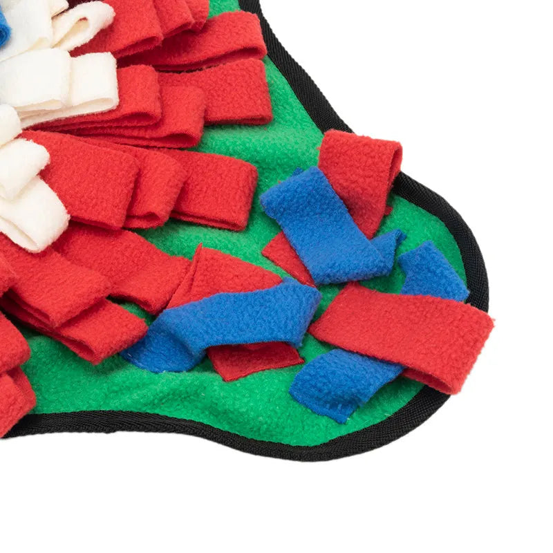 Fleece snuffle mat 45 cm for dogs with treat-dispensing folds