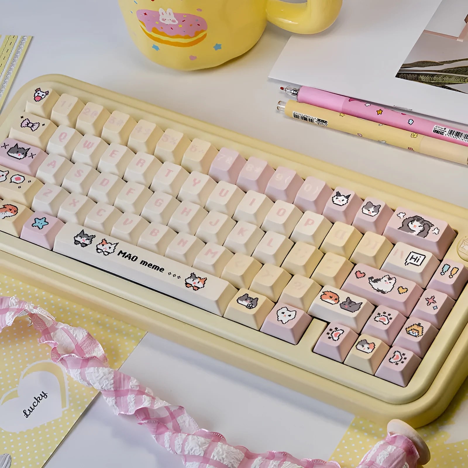 Theme Sublimation Pixel Hakimi Key Cap PBT mechanical keyboard keycap with pixel art in Hakimi original factory colour