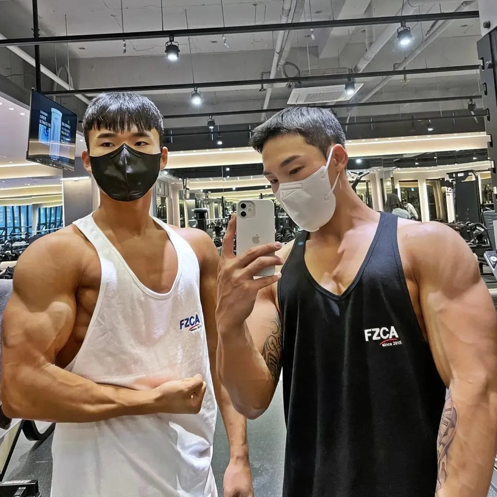 Men's cotton fitness vest for summer running and training in white, red, black, blue, or light green.