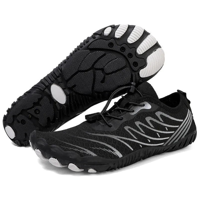 Quick-drying breathable wading shoes with mesh upper and non-slip rubber sole for outdoor fishing and climbing
