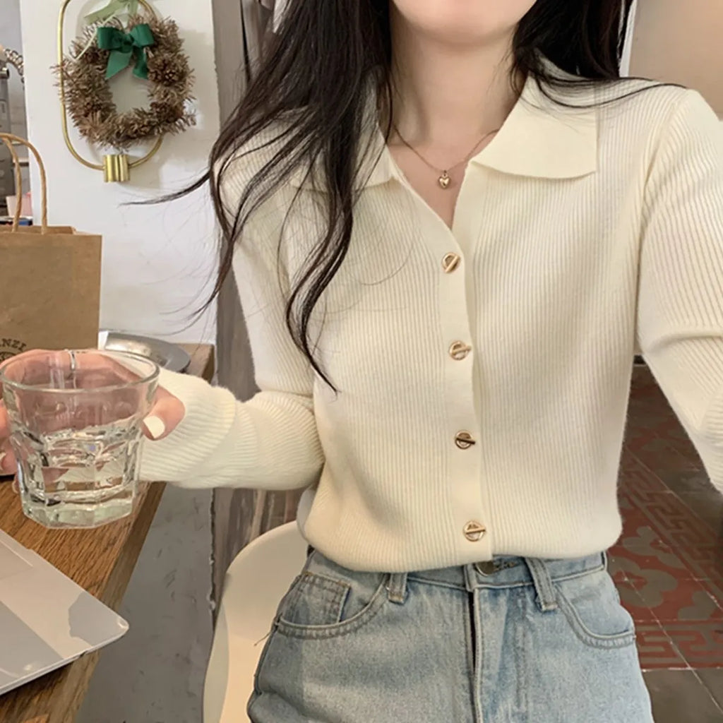Loose fit viscose knitted cardigan in beige colour with long sleeves