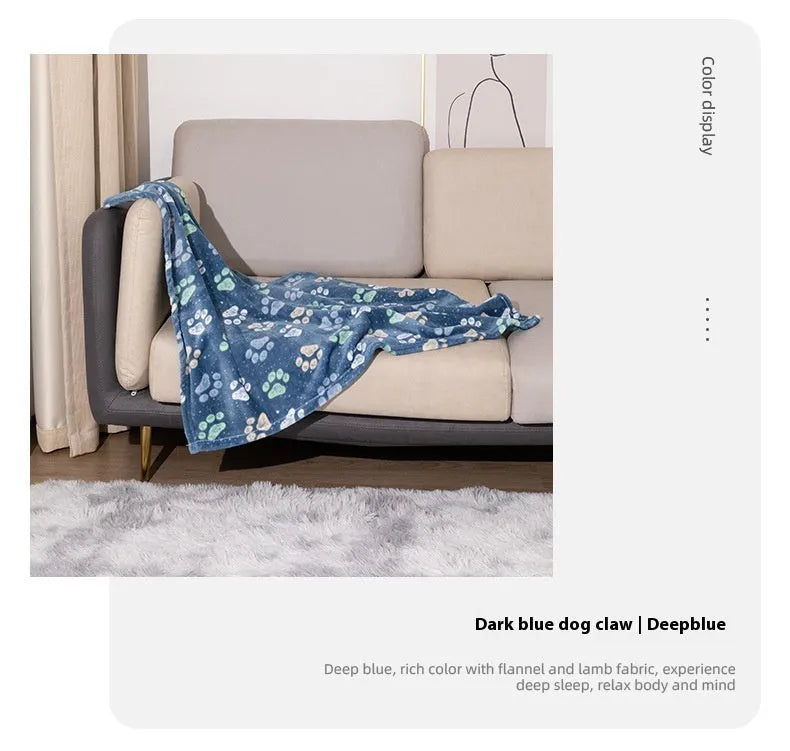 Blue cartoon dog print pet blanket measuring 100x120cm with double-sided flannel fabric