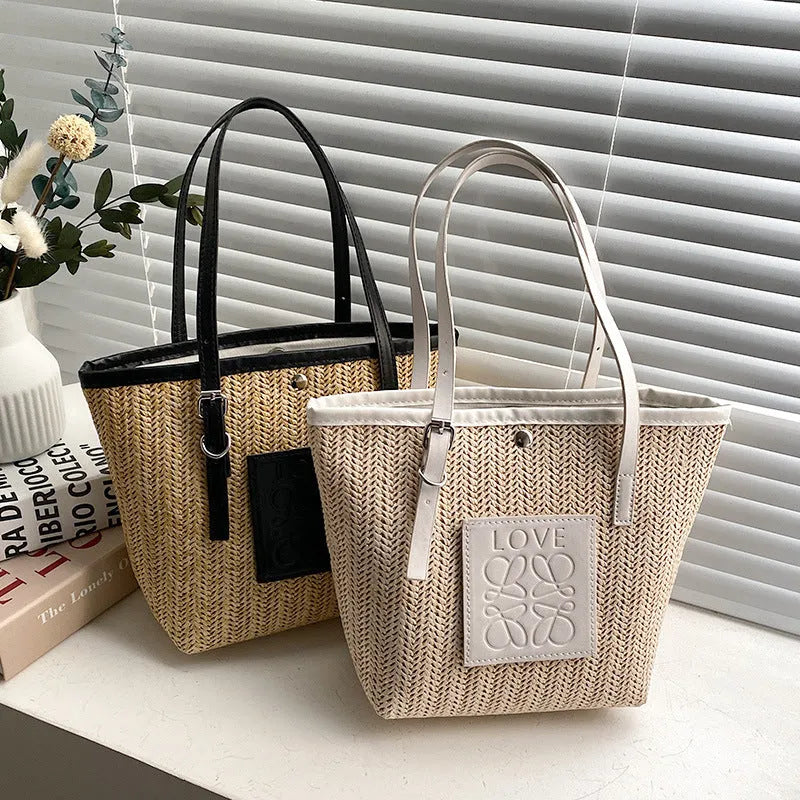 Straw woven women's shoulder bag in European retro style with large capacity and three-dimensional pockets