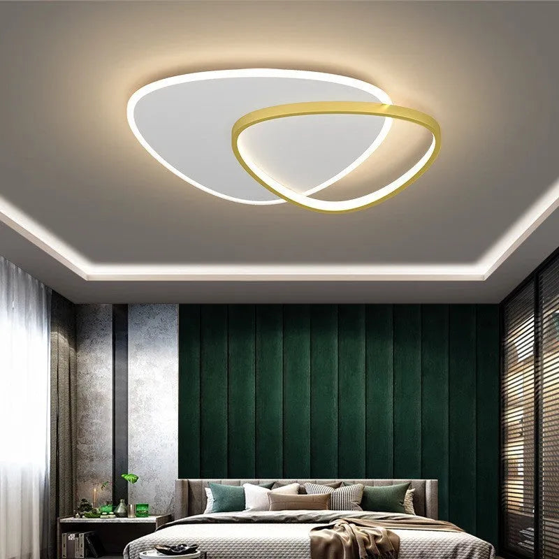 Simple modern round LED ceiling light with dimming, available in White and Black or White Gold finish