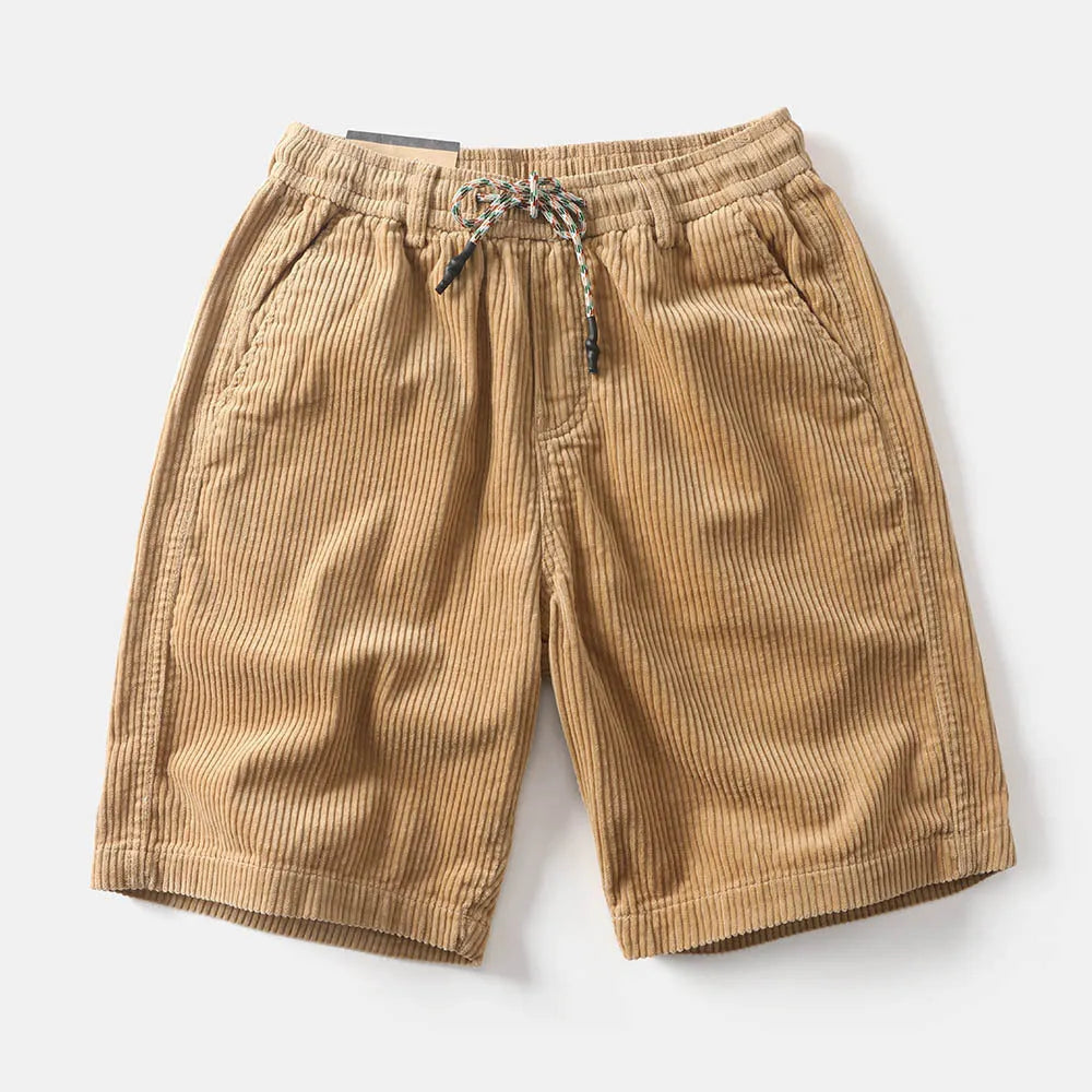 Men's khaki retro cargo shorts with multiple pockets in straight-leg streetwear style