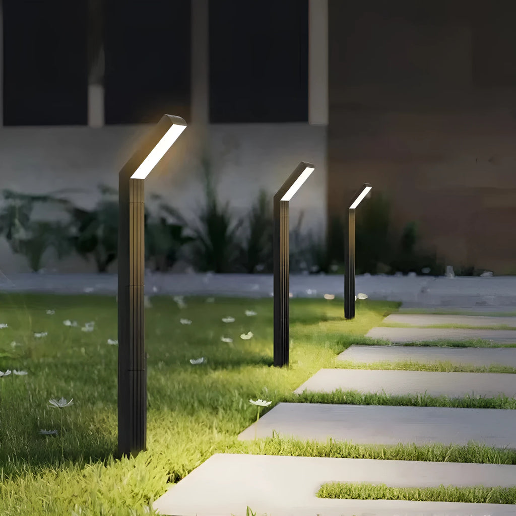 T-shaped LED solar lawn lamp 1.8W IP65 with RGB colour fixing option for outdoor garden use