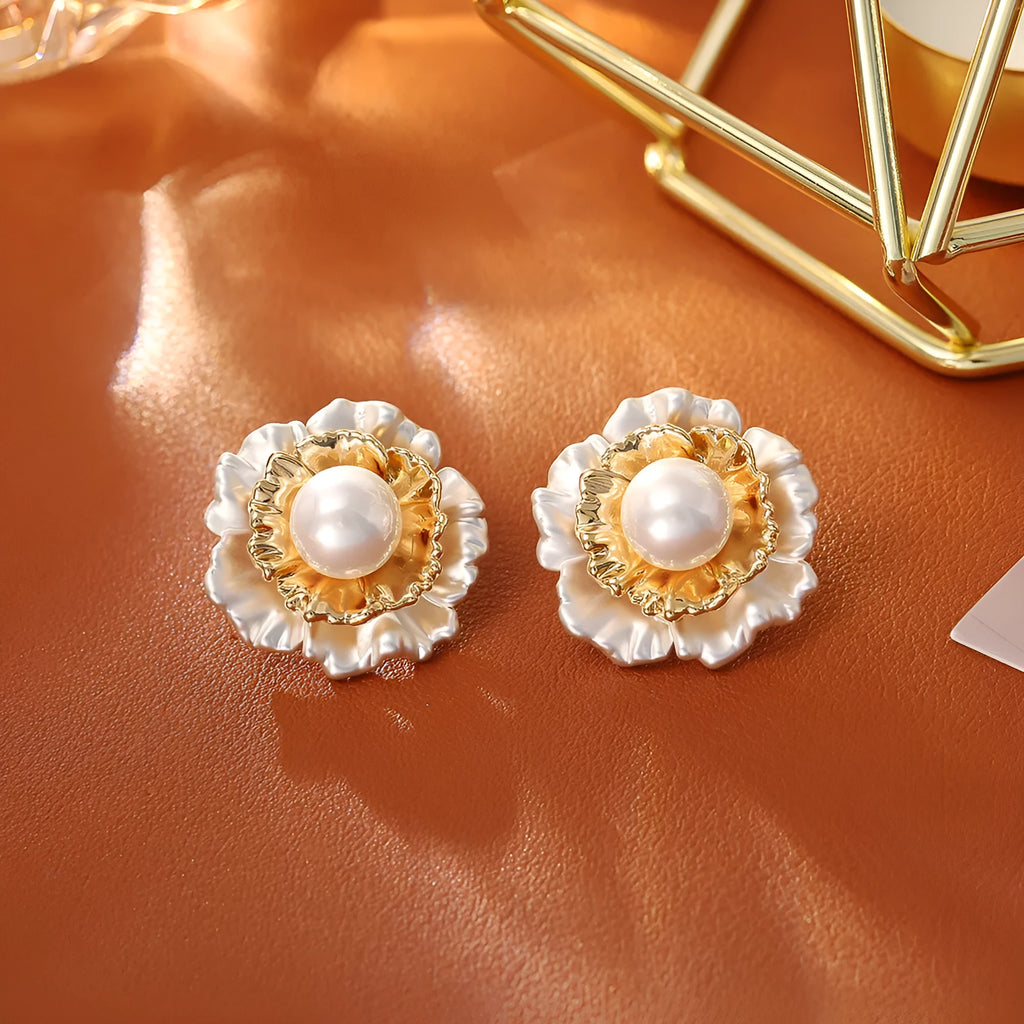 Gold-plated pleated flower pearl stud earrings in a casual floral stud design