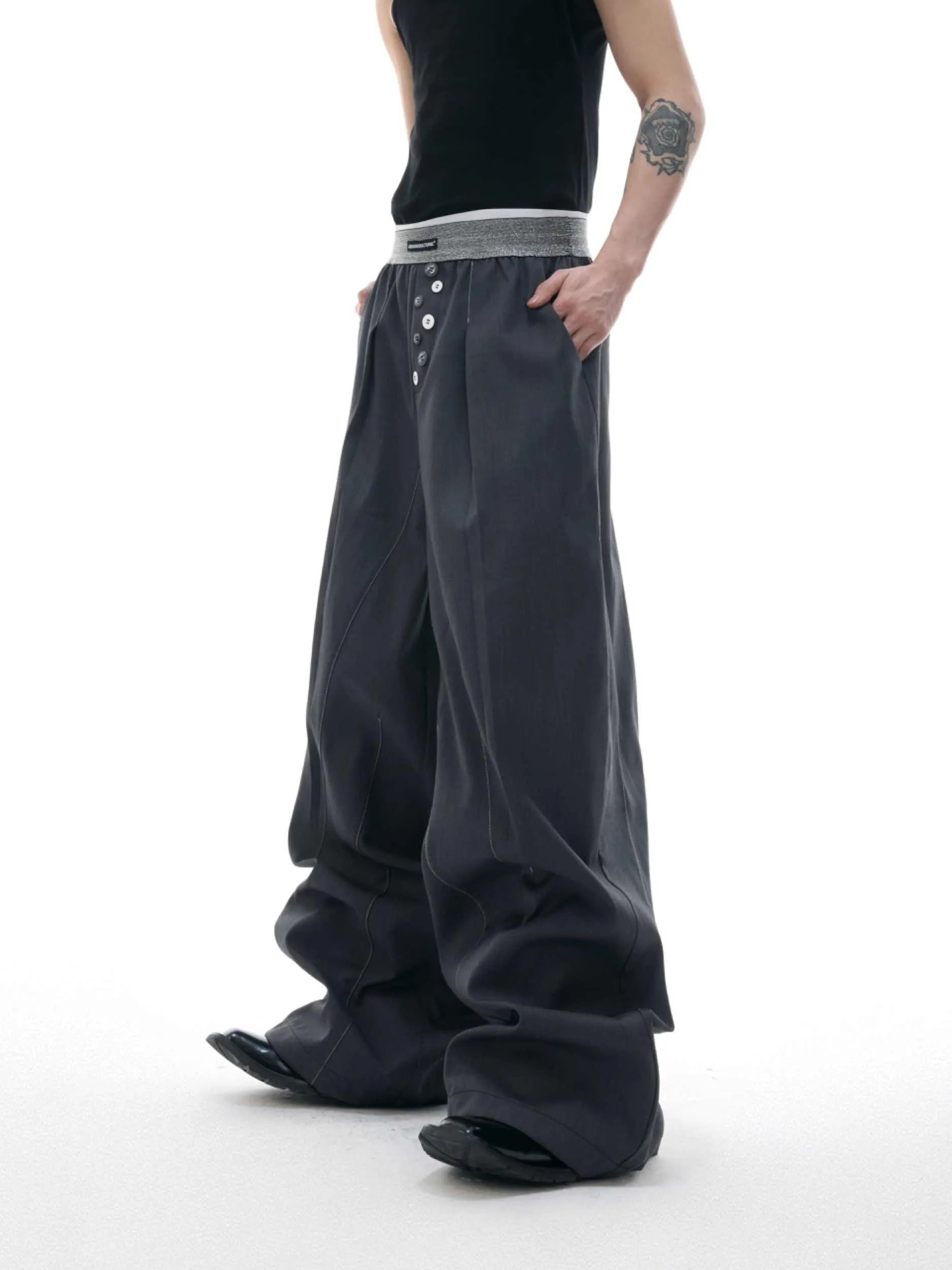 High waist straight-leg suit trousers with button open line design in black or grey colour