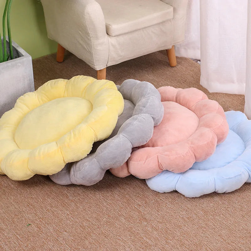 50x50cm double-sided plush pet bed with half-surrounded design in multi-colour petal pattern