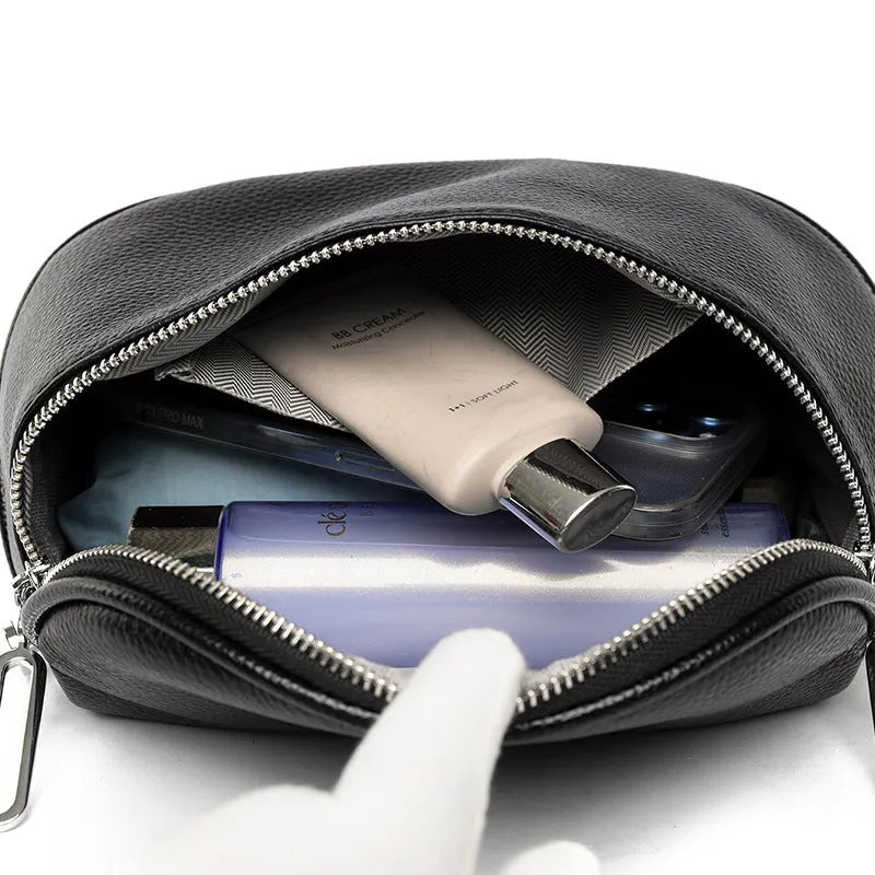 Women's saddle-shaped cattlehide leather messenger bag in crossbody style with single strap