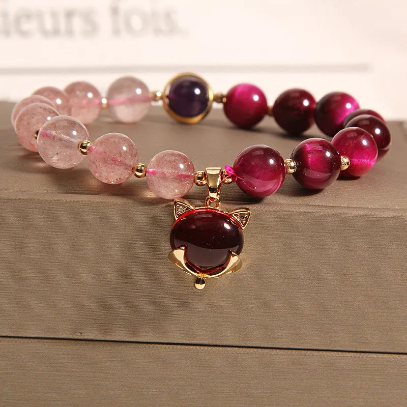 Simple strawberry crystal bead bracelet on an elastic rope for women