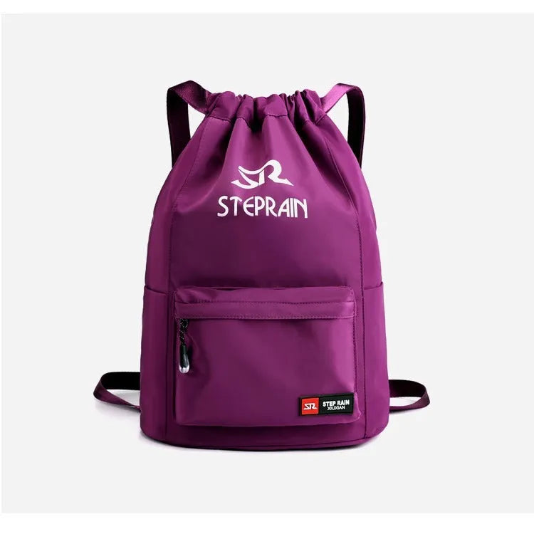 Solid colour drawstring backpack made of Oxford cloth with double shoulder straps.
