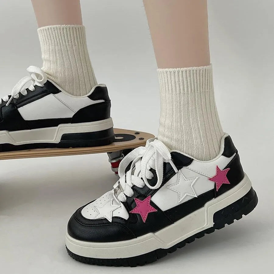 Women's Korean style round toe low-top sneakers in pu leather, black colour, side view