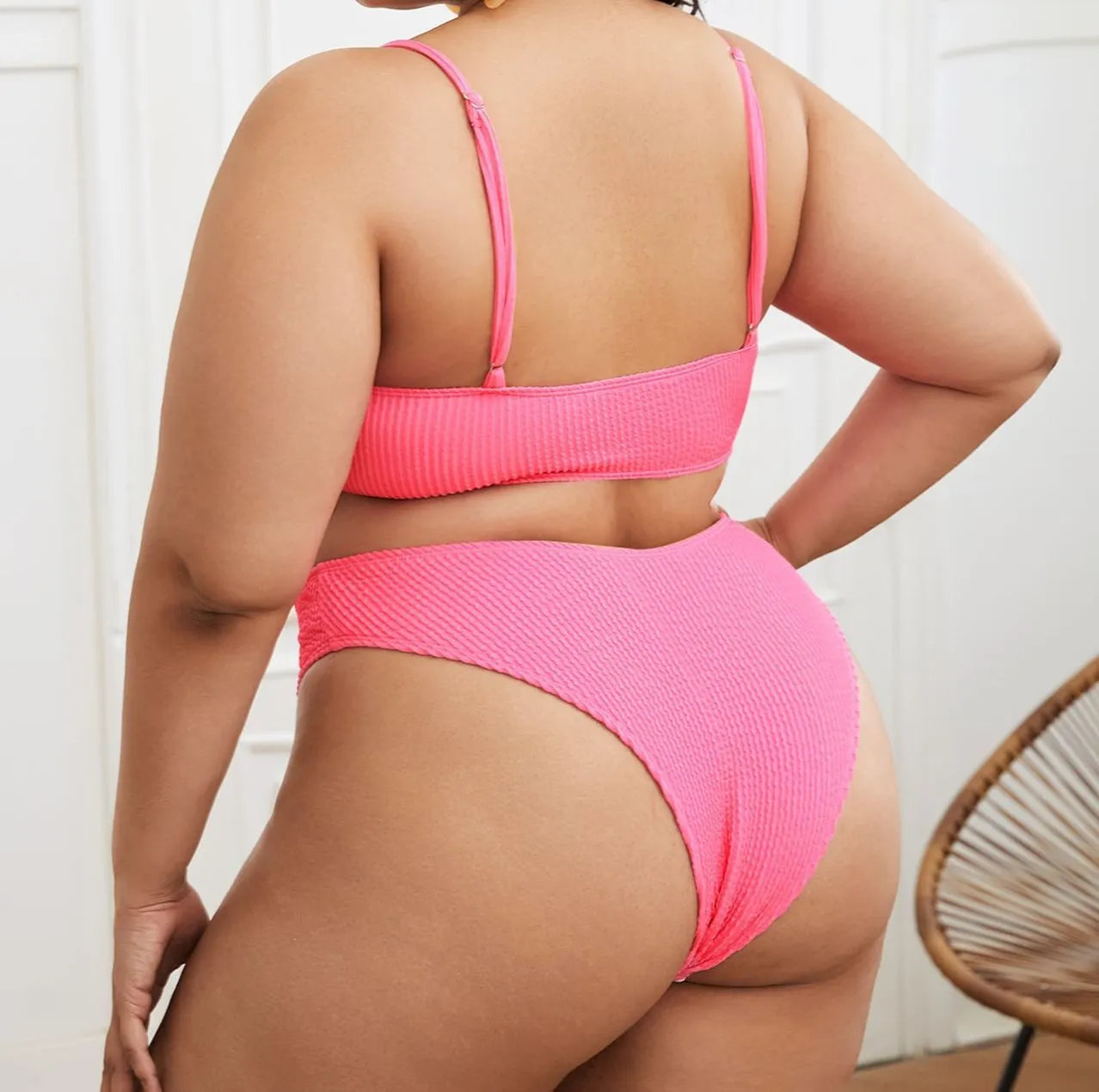 Plus-size solid pink bikini swimsuit with chest pad for women, polyester fabric, sizes L to 4XL