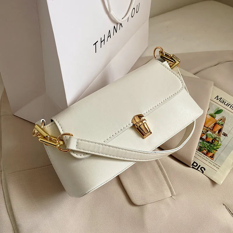 French casual shoulder bag in brown PU with chain strap and sandwich pocket design