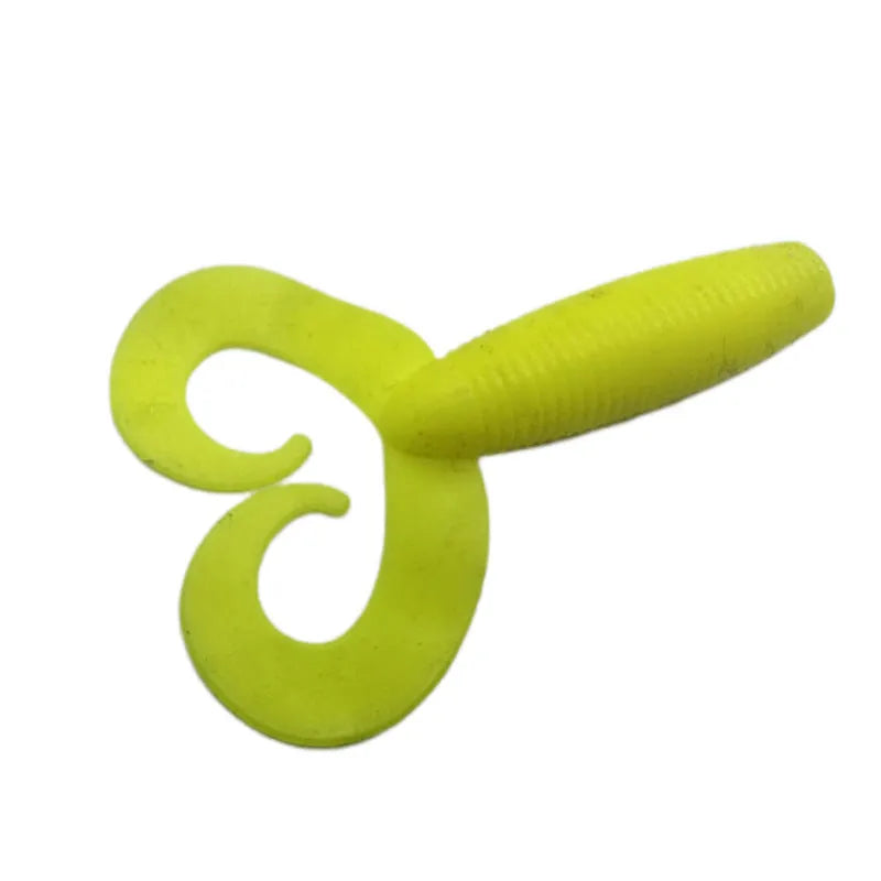 4.3g 67mm TPR soft lure with double tail and rolled tail maggot profile in seven colours