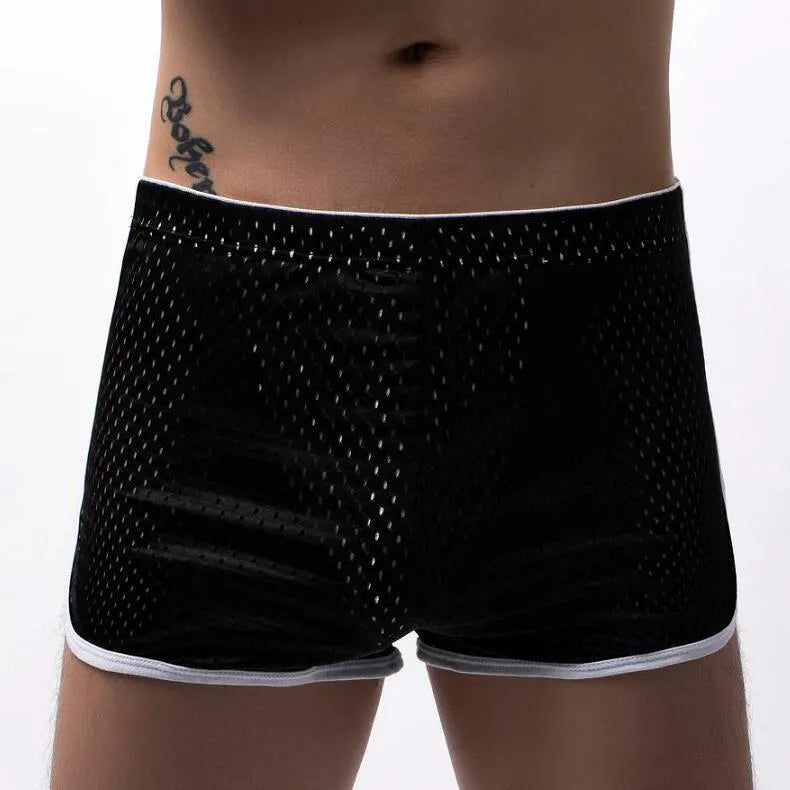 Men's cotton three-point boxer shorts in various colours on a size chart
