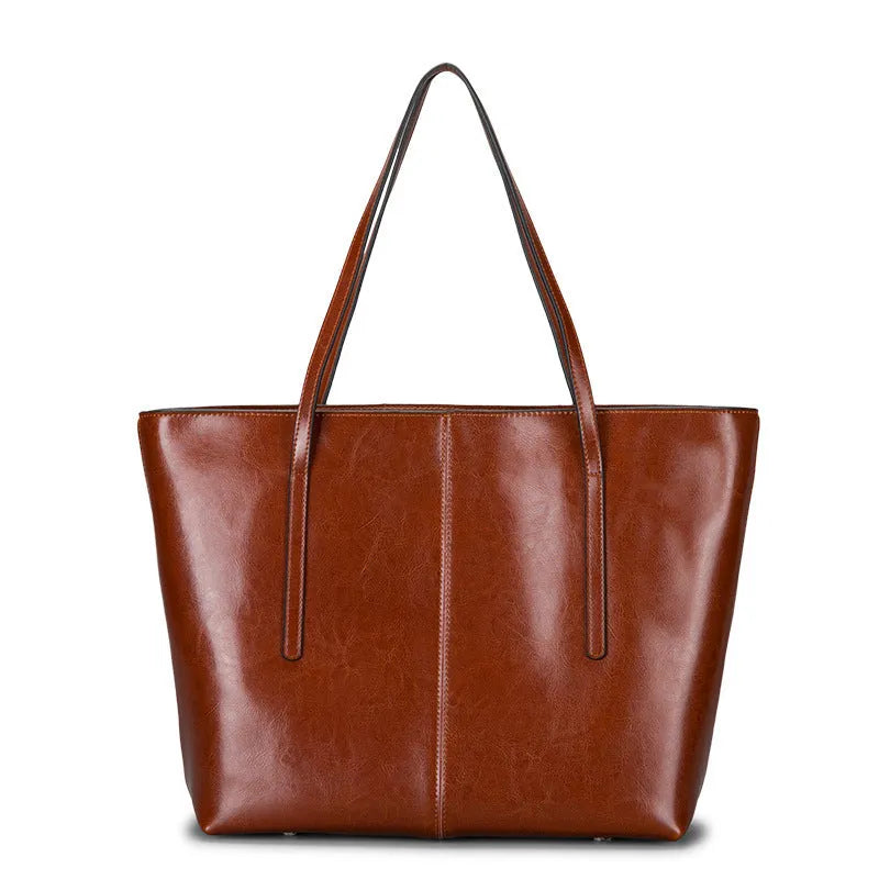Genuine leather women's shoulder bag in European retro style with internal compartments