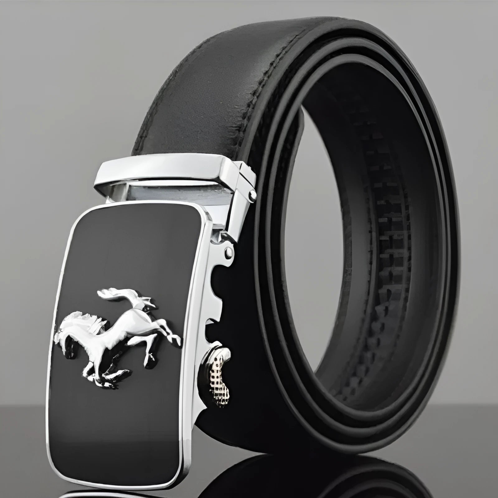 Men's black leather belt with automatic buckle measuring 3.5 cm wide