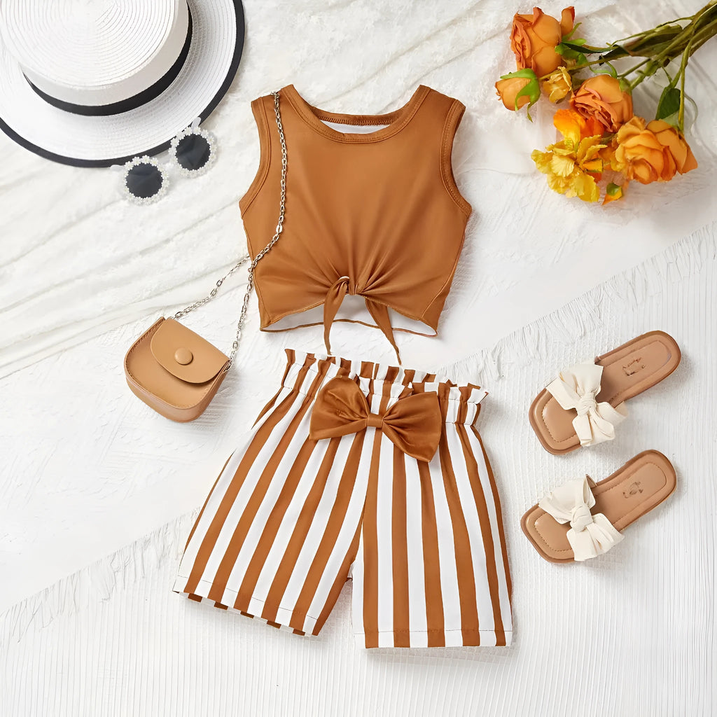 Light brown round neck vest and shorts casual suit for children made from polyester fibre, pullover style