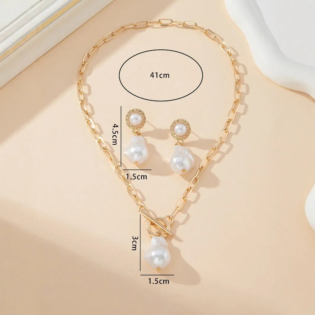 Gold baroque pearl pendant necklace and matching ear studs jewellery set for women