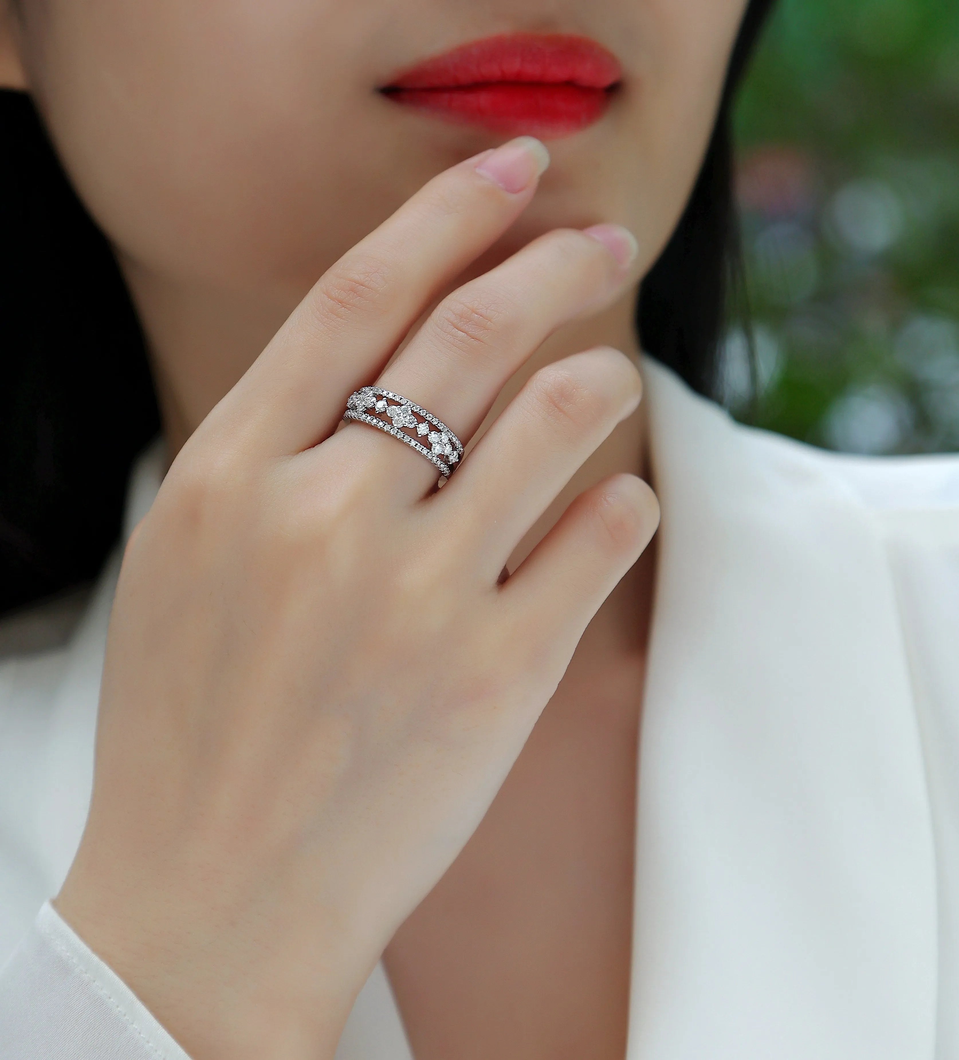 Moissanite wedding ring set on white background, S925 silver with platinum plating, ring size 7, includes GRA certificate and gift box