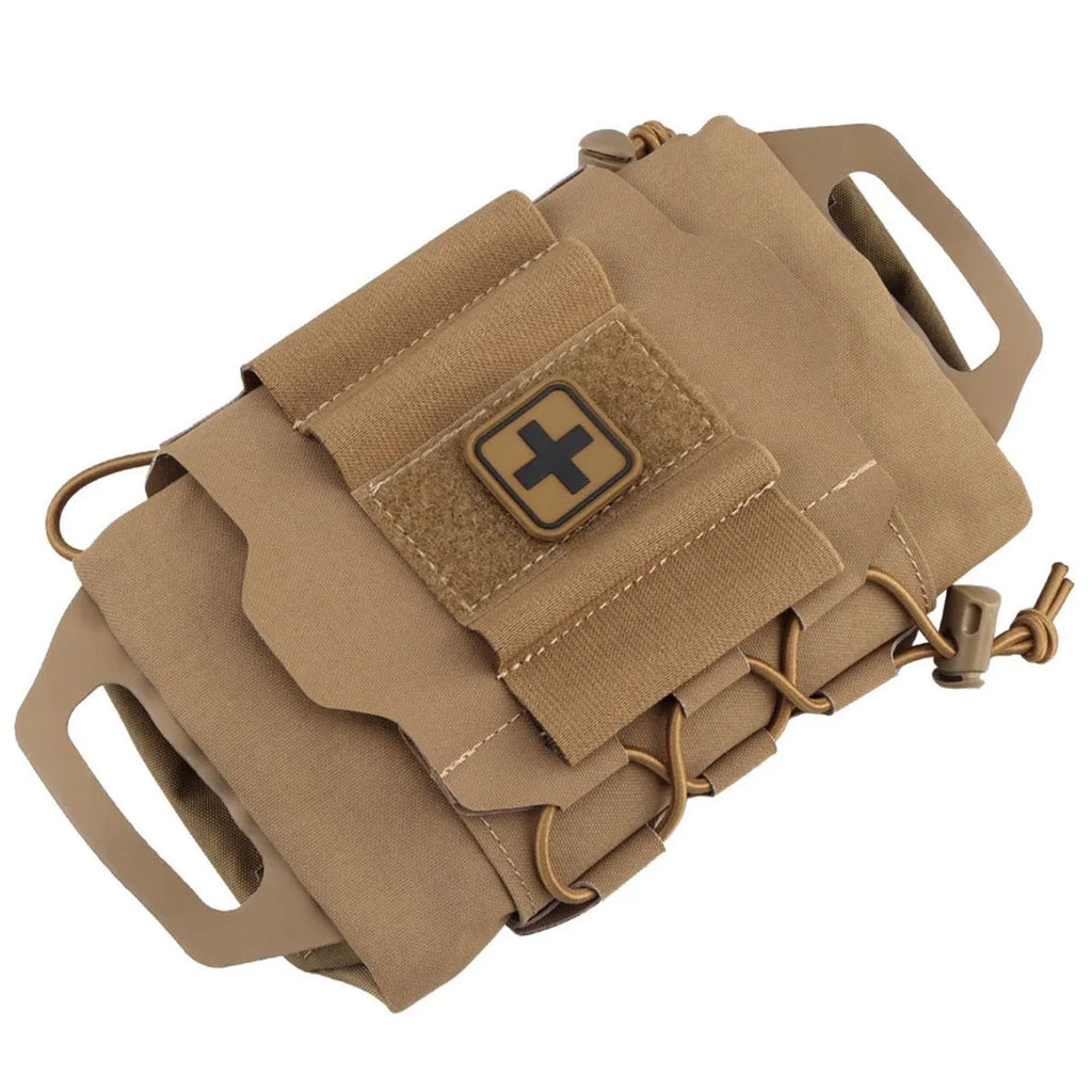 Nylon tactical first aid kit with one-handed pull-and-pull split quick deployment