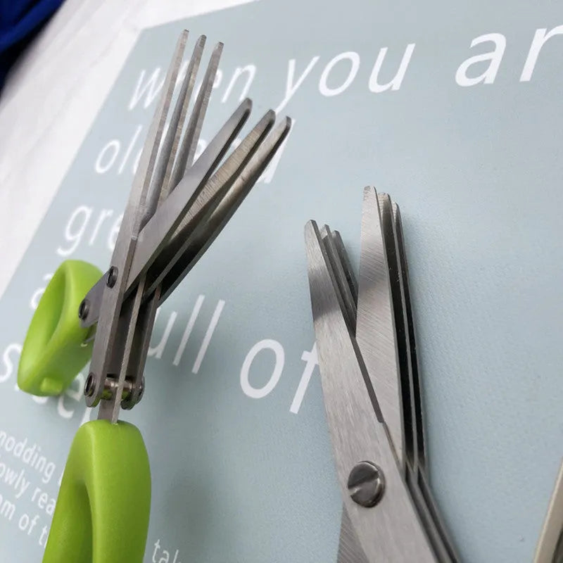 Green multi-layer stainless steel kitchen scissors for cutting herbs and green onions