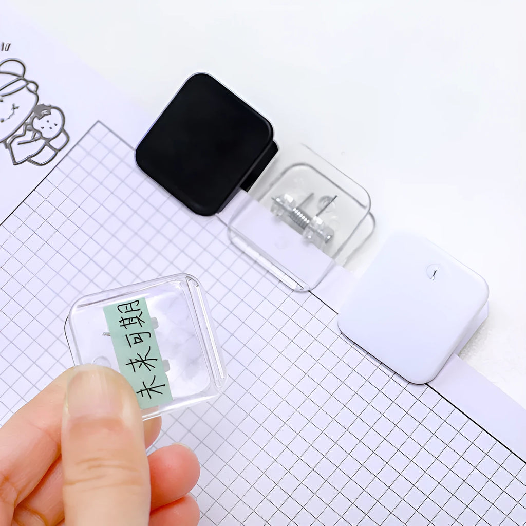 Square plastic photo note holder in white, black, or transparent, 3.2cm wide.