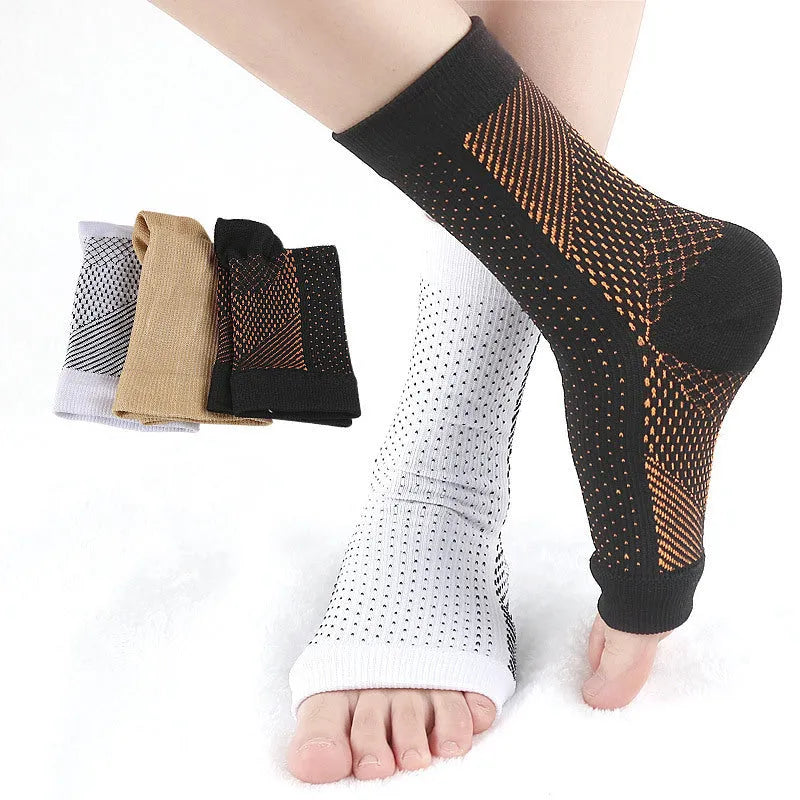 Korean-style heel invisible compression sports socks in four colours with short tube design