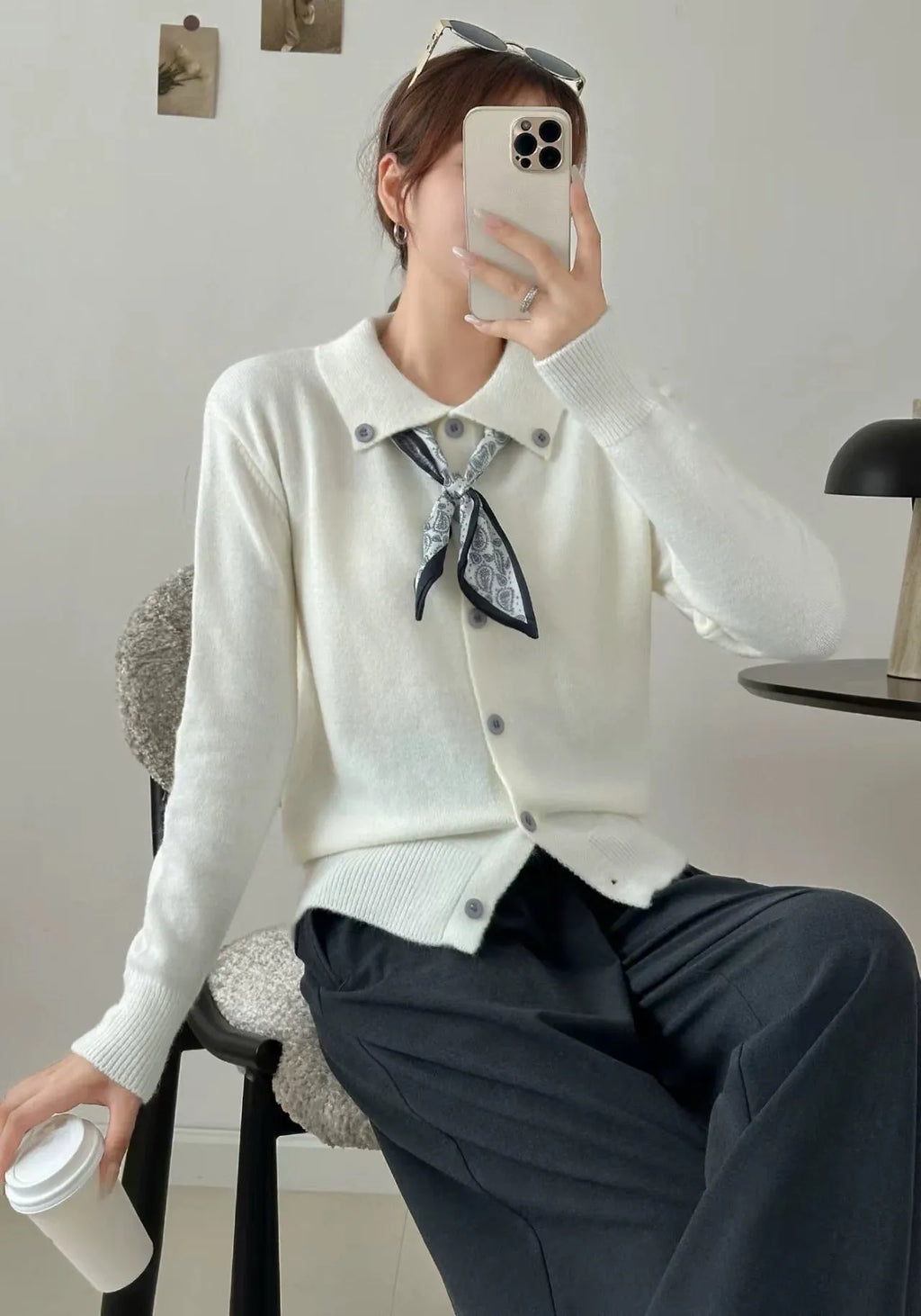 Lapel scarf sweater in cardigan style with long sleeves and splicing details