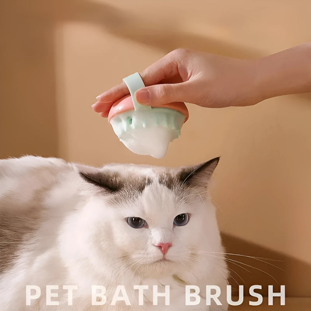 Silicone pet grooming brush with 15cm flexible head for wet and dry use on cats and dogs