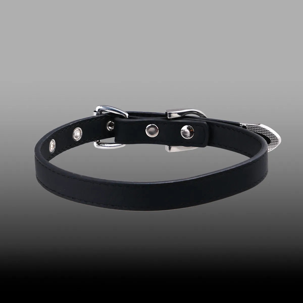 Black genuine cowhide handmade collar with geometric design and alloy pendant