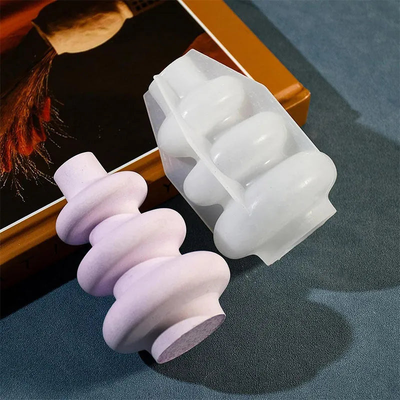 Three layer circle vase silicone cake mould with irregular shape in two size options