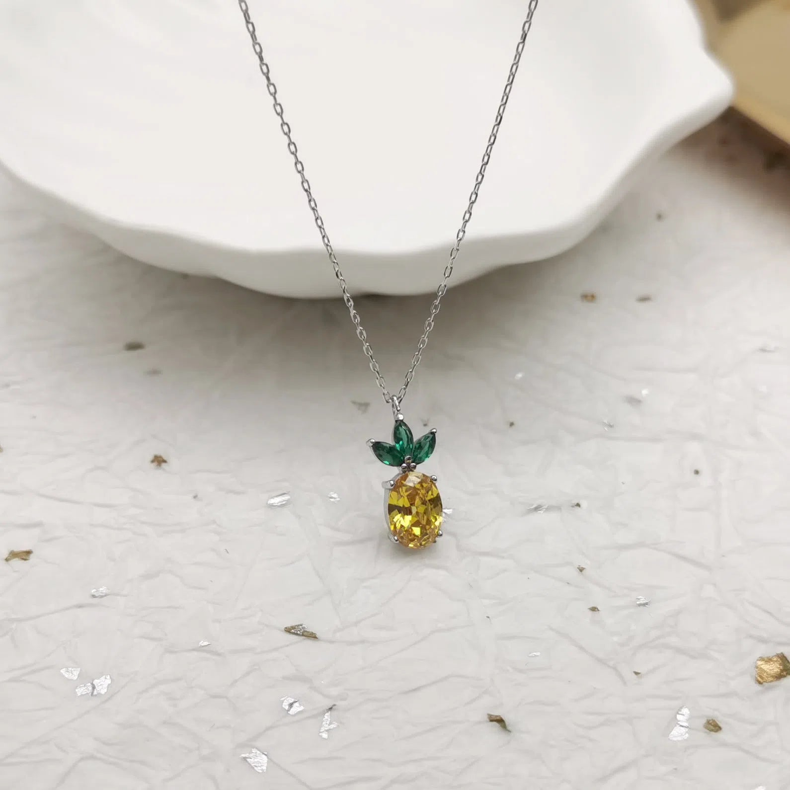 925 silver zircon small pineapple pendant necklace with 45cm carven cross-chain, fruit shaped design for women